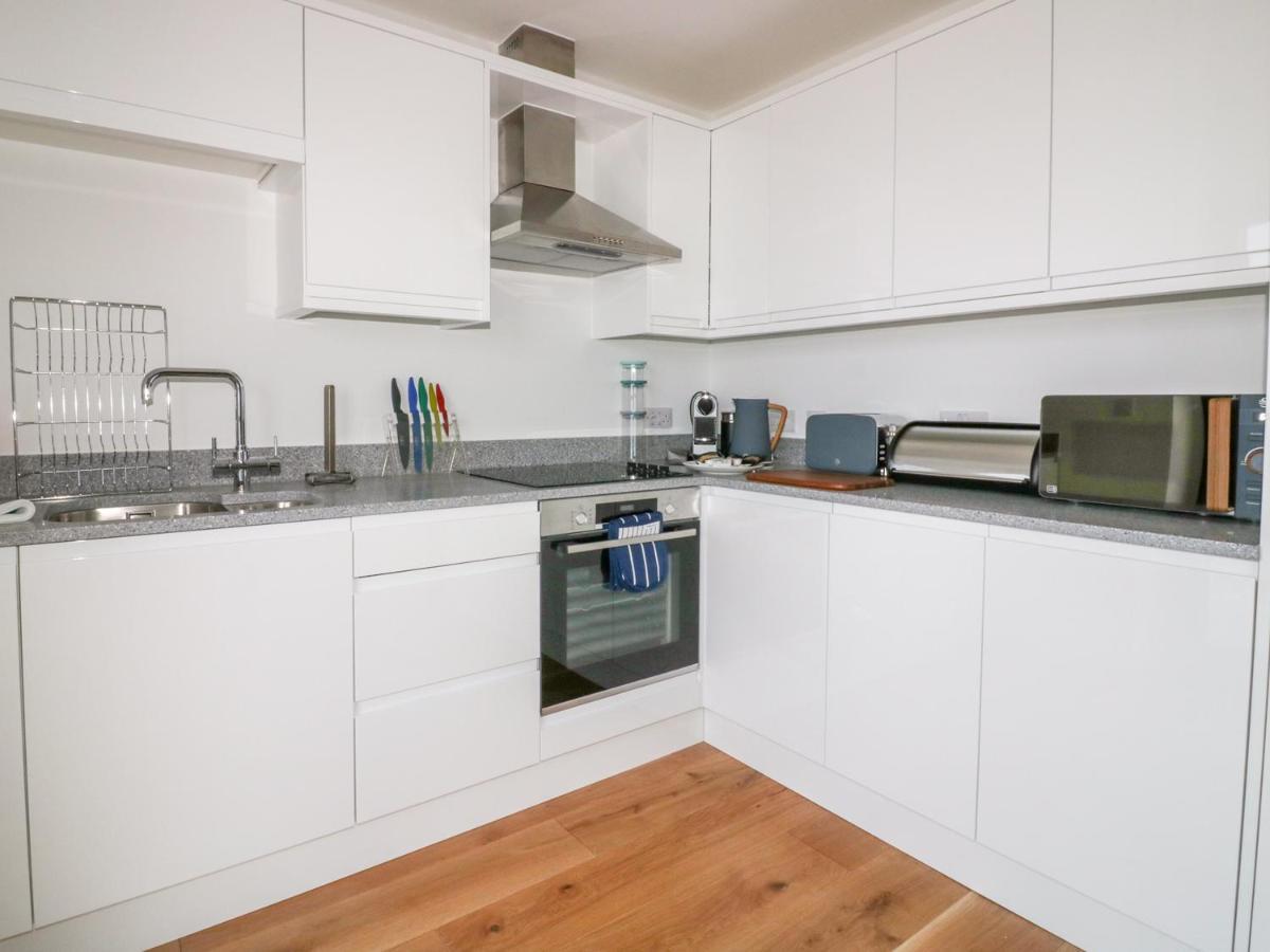 Apartment Onshore 7 *