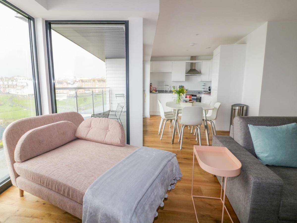 Apartment Onshore 7 *